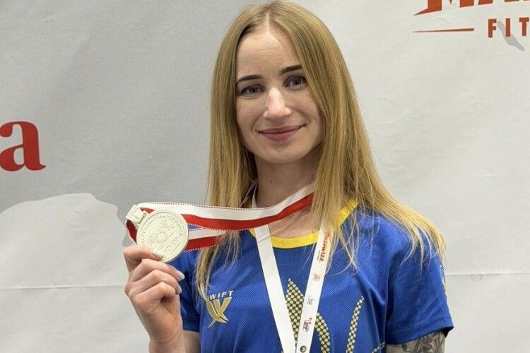 Підкорила штангу вагою 110 кг: волинянка завоювала «срібло» на Чемпіонаті світу