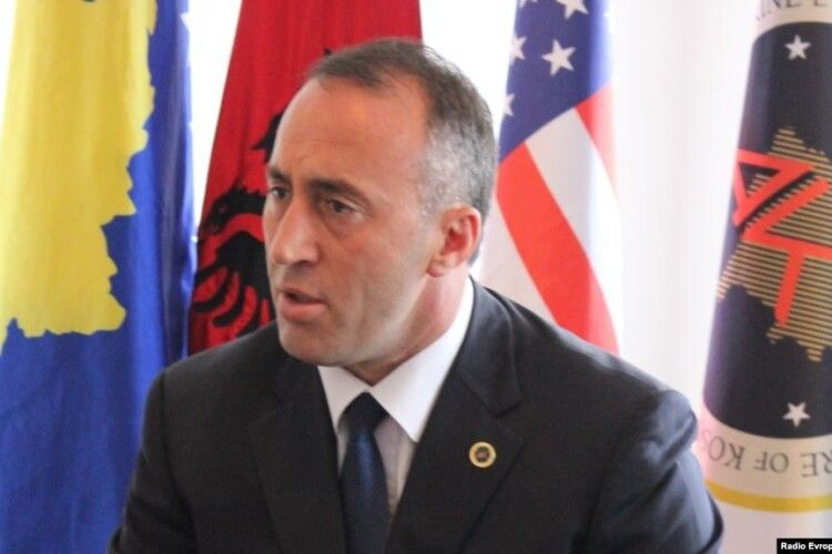 Прем’єр-міністр Косова подав у відставку після висунення звинувачення у скоєнні військових злочинів