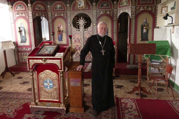 У Рівному парафія, предстоятель якої «благословив людей на війну», перейшла з упц мп до ПЦУ