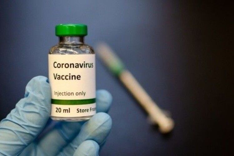 В Україну прибула перша партія вакцини від COVID-19