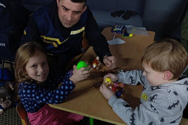 Волинські фахівці створили «острівці спокою» для дітей у столиці