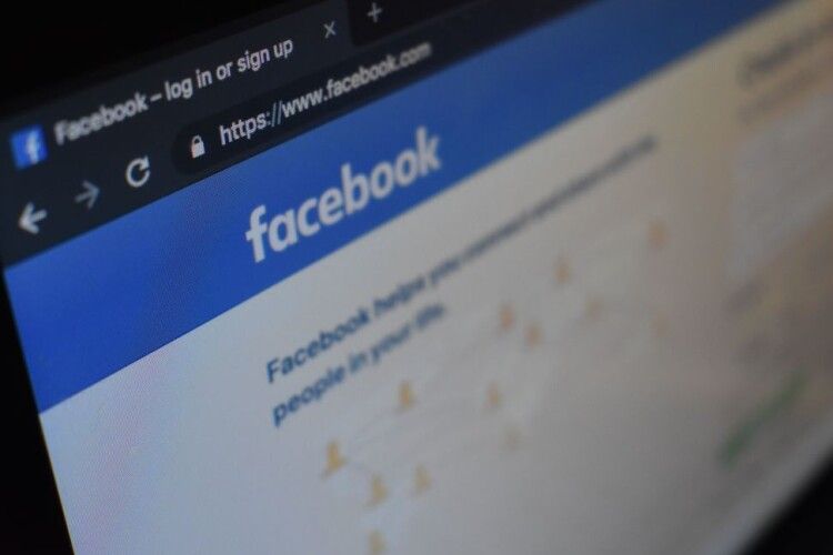 Росія запустила фейкову рекламу в Facebook, в якій просить українців повідомляти ворога про пересування їхніх військ