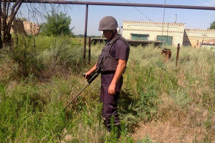 На Луганщині знайшли 61 вибухонебезпечний предмет лише на 3 гектарах