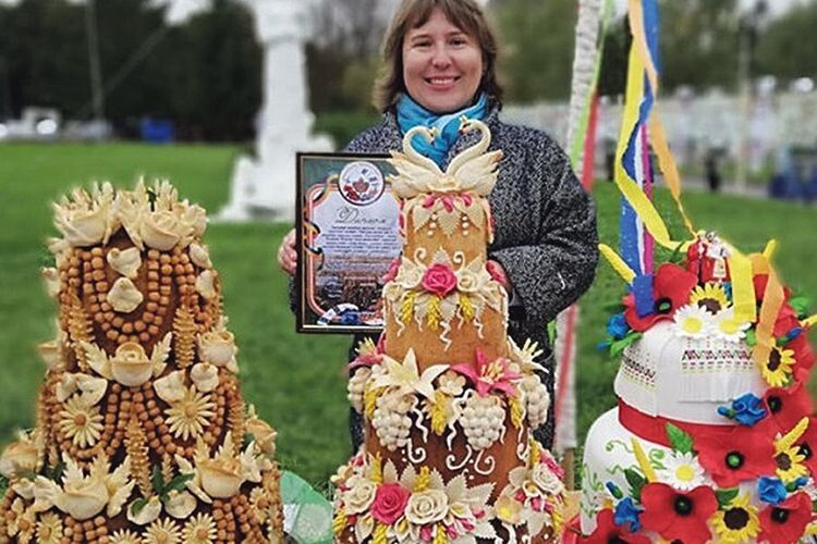 Фестиваль у Володимирі: на завершення гостей пригостили священним хлібом