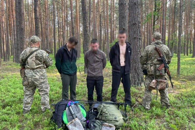 У лісах на Волині затримали нелегальних «туристів»