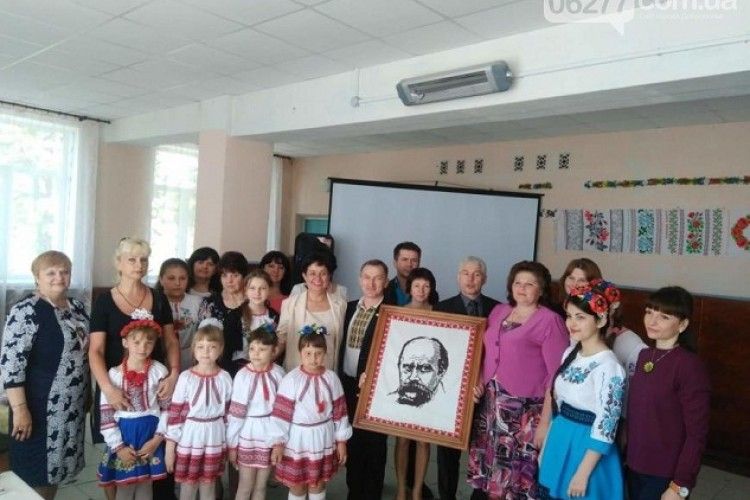 Ковельчани повезли на Схід портрети Тараса Шевченка