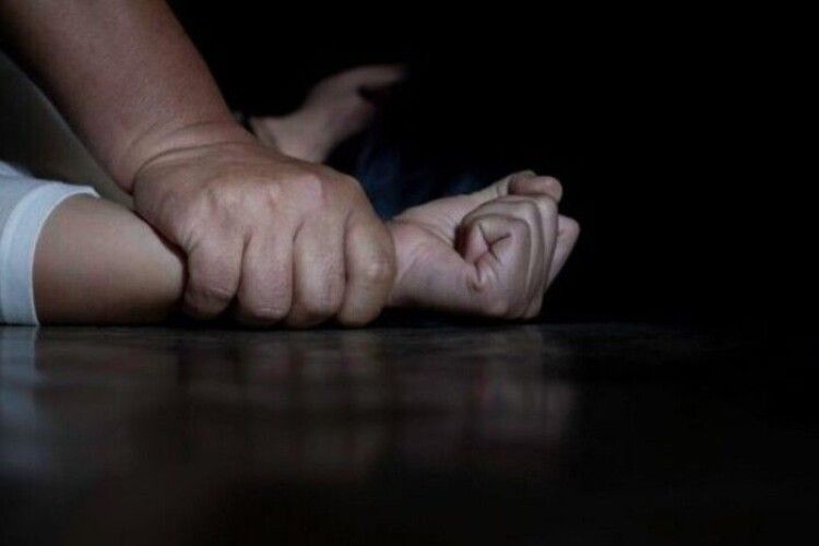 російські покидьки на Луганщині зґвалтували 12-річну дівчинку (Аудіоперехоплення)