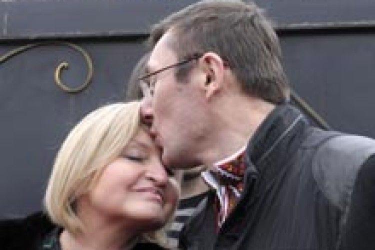 ПОМИЛУВАЛИ, АЛЕ НЕ СКОРИЛИ