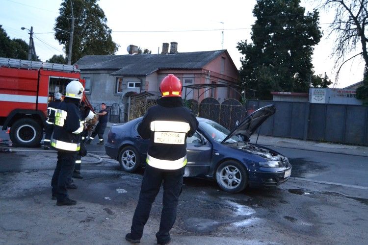 У Рівному під час руху загорівся автомобіль