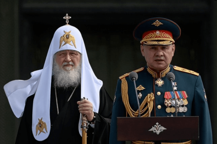 Священник московського патріархату «духовно підтримує» російських окупантів на війні