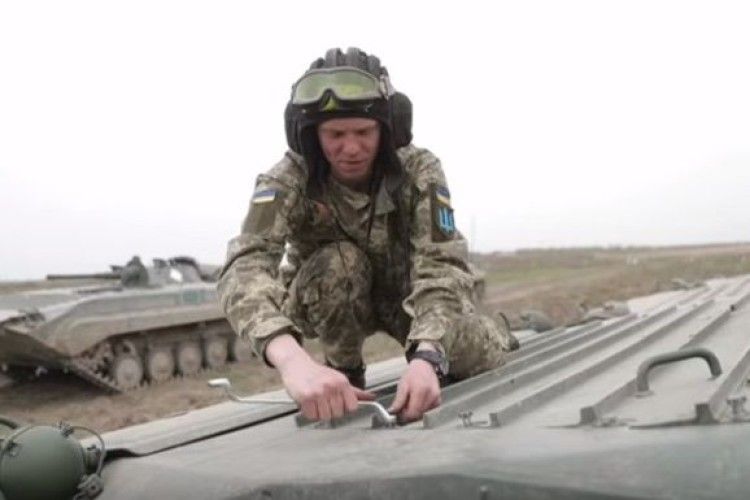 У Рівному випробували бойову техніку з Польщі (Відео)
