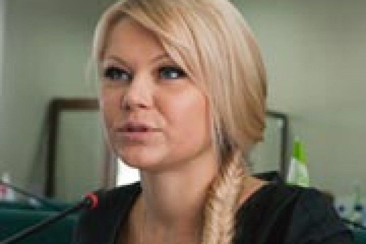 ХТО ВОНИ,  ЯКЩО БОЯТЬСЯ ЖІНКУ?*  