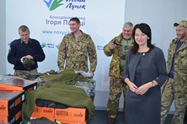 ЗАМІСТЬ БІЛБОРДІВ — КЕВЛАРОВІ ШОЛОМИ*