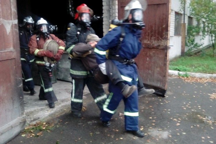 Через повідомлення про пожежу евакювали Любомльський професійний ліцей (фото)