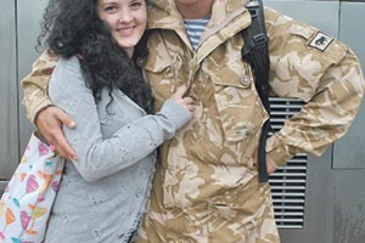 ПЕРЕД СОЛДАТАМИ НЕ РИДАТИ, А ДУХ БОЙОВИЙ ЇМ ПІДНОСИТИ
