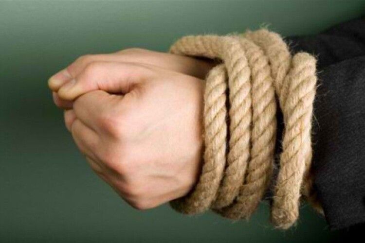 На Волині засудженим молодим людям розповіли, як себе захистити