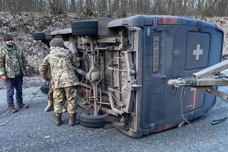 Відомий волонтер Дєд Волинь потрапив в аварію біля Слов’янська