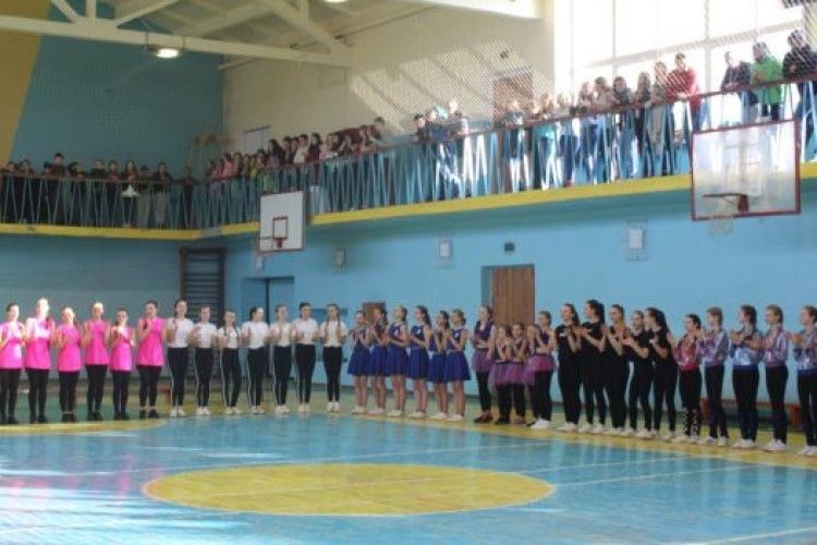 Конкурс з ритмічної гімнастики відбувся у Нововолинську