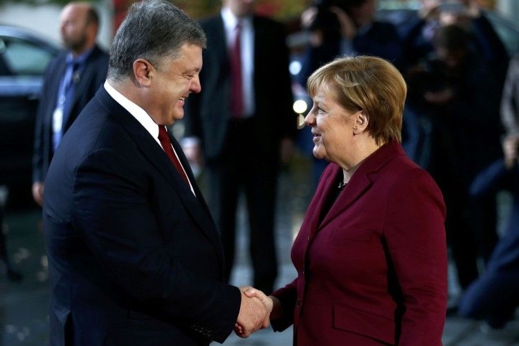 Порошенко першим прибув до резиденції Меркель