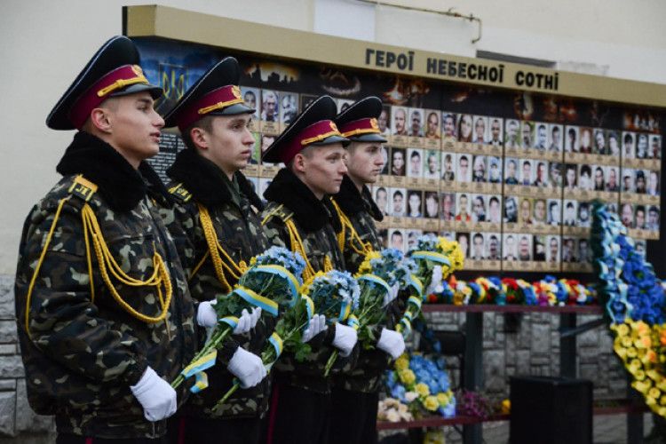 І ми хочемо швидкого закінчення війни, коли вже забули Героїв Небесної сотні? (Фото + відео)