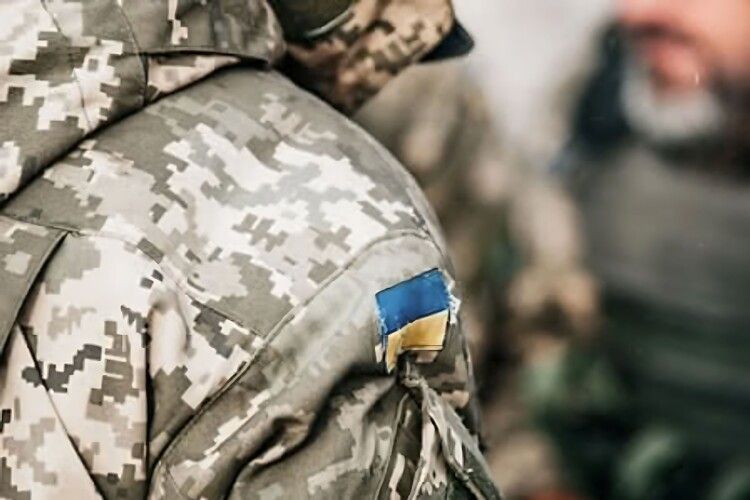 Під тиском «Євросолідарності» Верховна Рада проголосувала за збільшення відпусток військовим