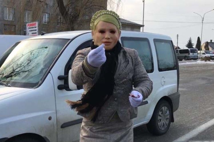 Юлія Тимошенко стала героїнею вертепів на Буковині
