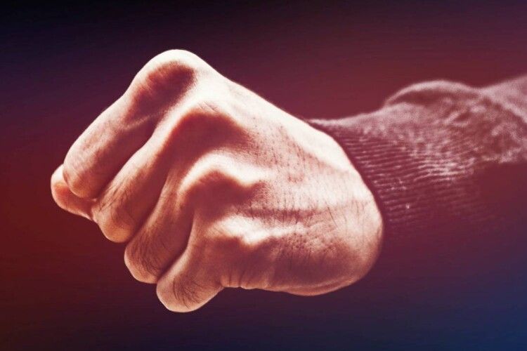 На Волині чоловік влаштував бої без правил для рідної сестри