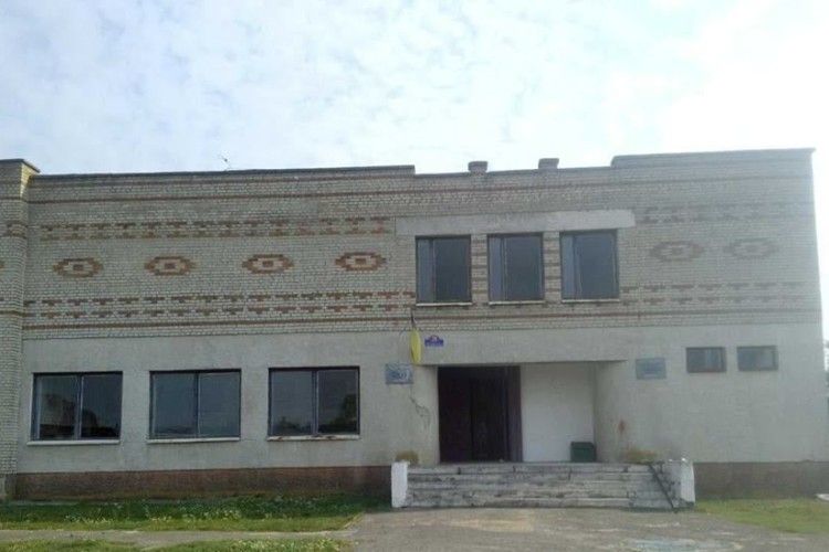 У селі Деревок розпочався ремонт будинку культури