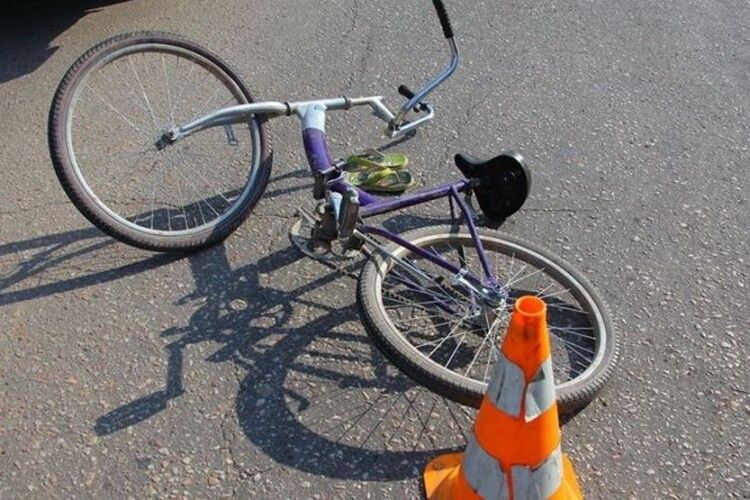 Лучанин на «Ніссані» у Маневичах збив велосипедиста