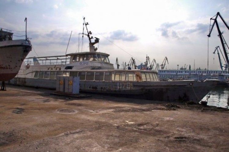 ВМС України відправляють морський катер «Острог» на металобрухт