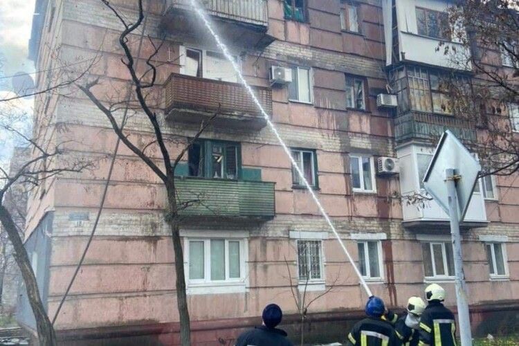 Ворог обстріляв Сєвєродонецьк. Горять 10 багатоповерхівок