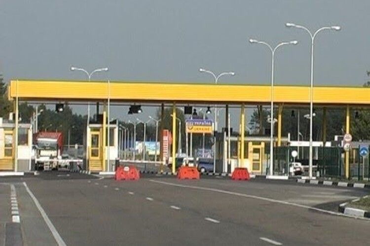 Волинська митниця попереджає про можливі затримки у дорожньому русі до пункту пропуску Ягодин