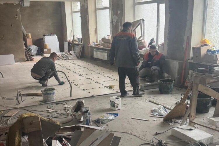 У ліцеї на Волині проінспектували ремонт харчоблоку вартістю 12 мільйонів гривень