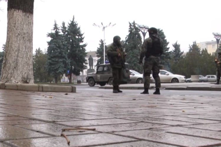 В окупованому Луганську відімкнули телебачення, радіо та мобільний зв'язок 