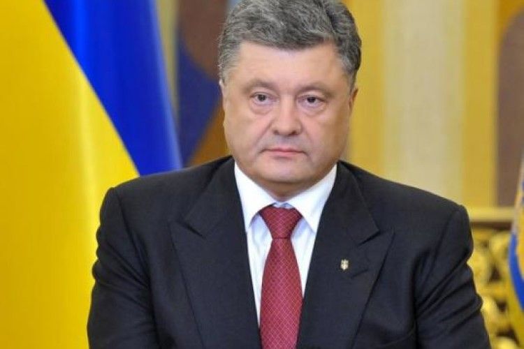 Порошенко показав їжу для військових за стандартами НАТО 