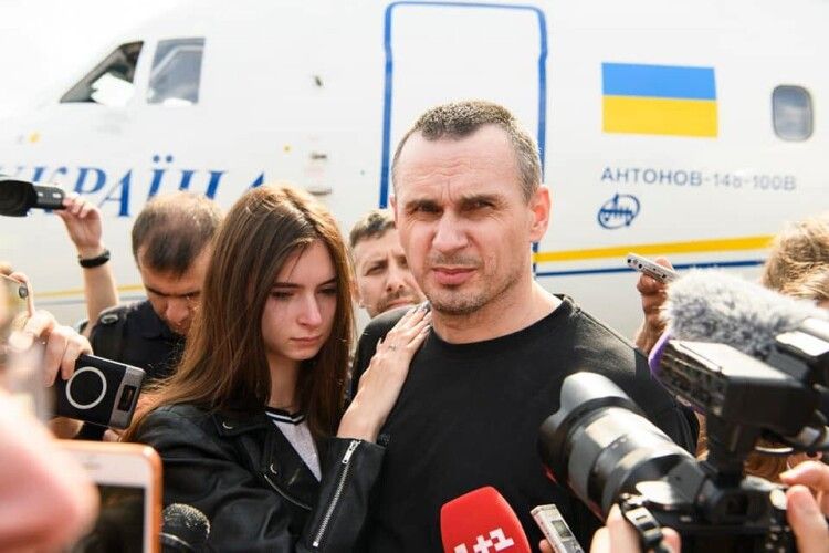 Олег Сенцов на рідній землі: «Боротьба триває! Перемога буде за нами! Слава Україні!»