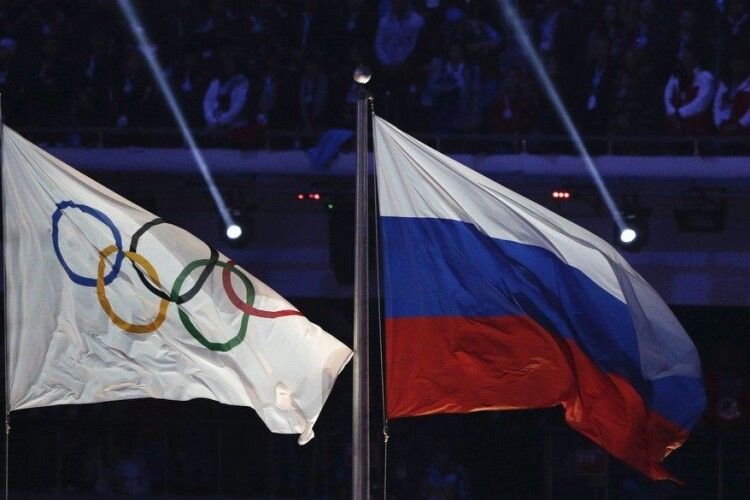 У МОК заявили про готовність повернути росіян та білорусів у міжнародний спорт