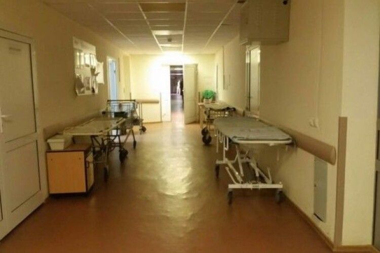 Випускникам медколеджів на замітку: у лікарнях Харкова бракує майже 200 медсестер