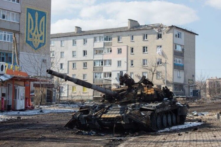 До війни тонна вартувала 9 тисяч гривень: українські компанії готуються до порізки російських танків на металобрухт