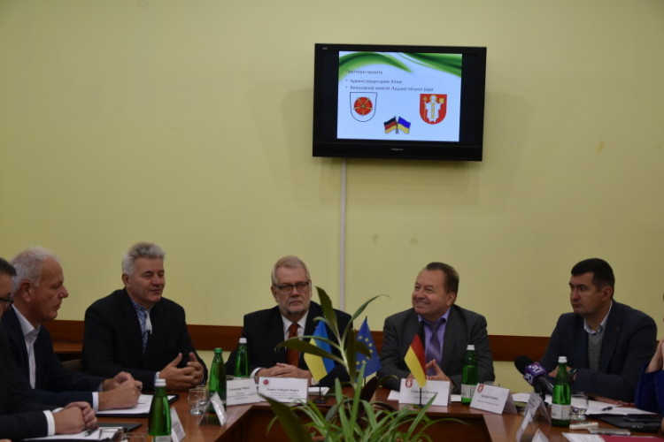 Луцьк закупив 120 контейнерів для роздільного збору сміття