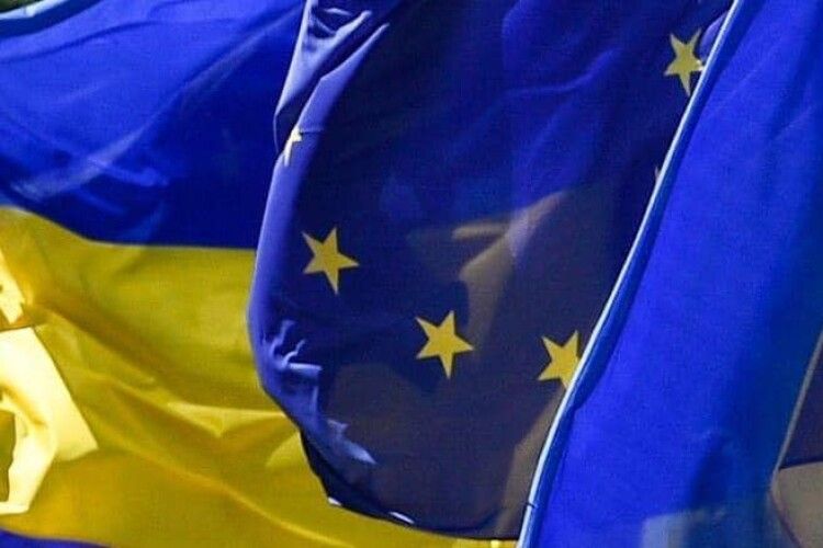 Резолюція Європарламенту публічно анонсує пакет «пекельних санкцій» проти Росії – Порошенко подякував партнерам за підтримку 