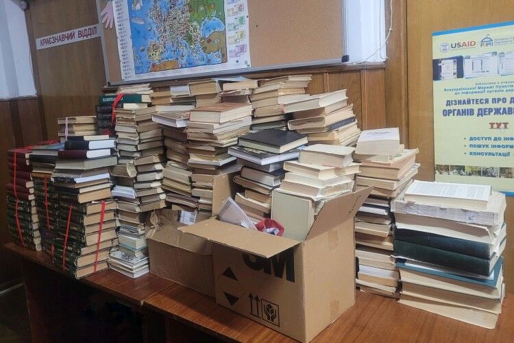 Бібліотека у Луцьку здала на макулатуру півтори тонни російськомовних книг