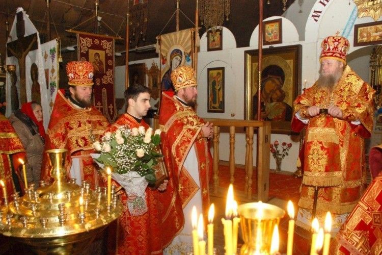 Єпископ Нафанаїл відзначив 31-у річницю священицької хіротонії