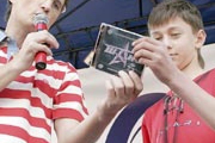 ЛУЦЬКЕ «КАРАОКЕ» З КОНДРАТЮКОМ