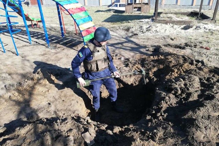 На території дитячого садочка... знайшли міни (фото)