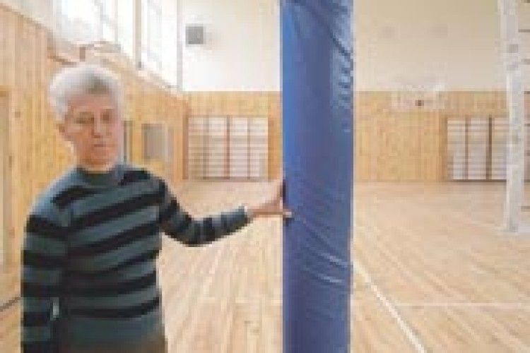 СПОРТЗАЛ ДЮСШ У КОВЕЛІ ОБІЦЯЄ БУТИ… КАЗКОВИМ*