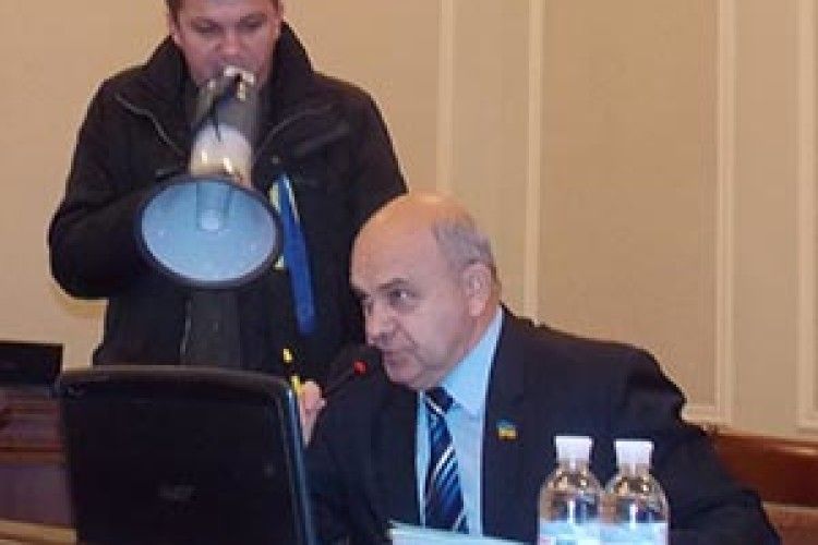 ОПОЗИЦІЯ ЗАБУЛА ПРО ЄВРОІНТЕГРАЦІЮ – І ТЕПЕР ВИМАГАЄ ВЛАДИ*