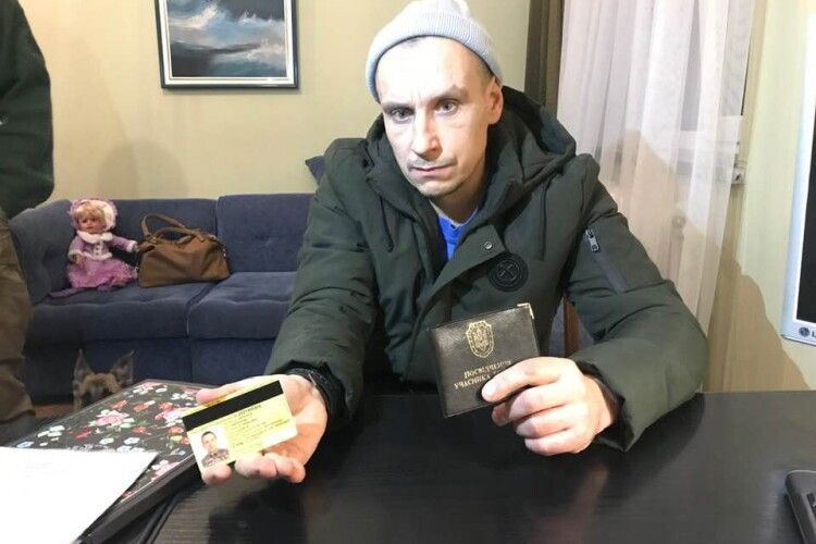Мешканець Ратнівщини, прикриваючись учасником бойових дій, збирав гроші «на бухло»