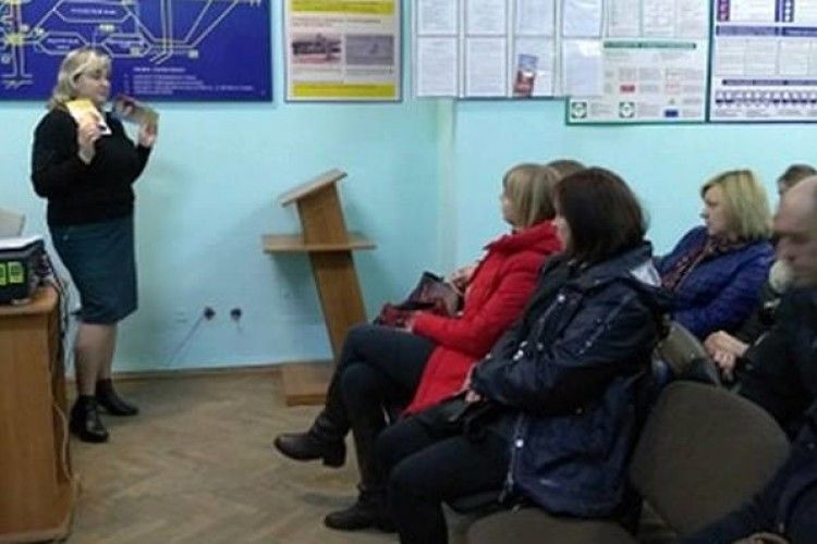 Залізничникам розповіли про сімейні форми влаштування дітей