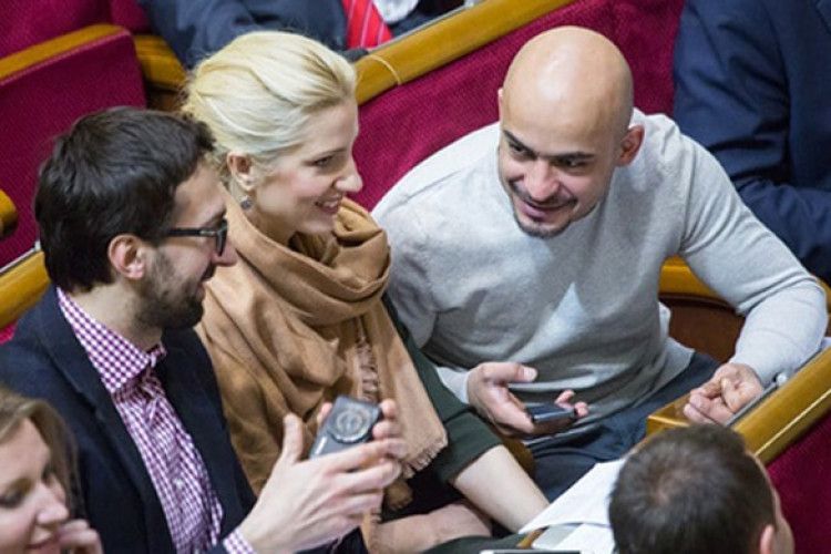 Політична розправа, розв’язали руки для польотів в Європу чи куди підуть троє?